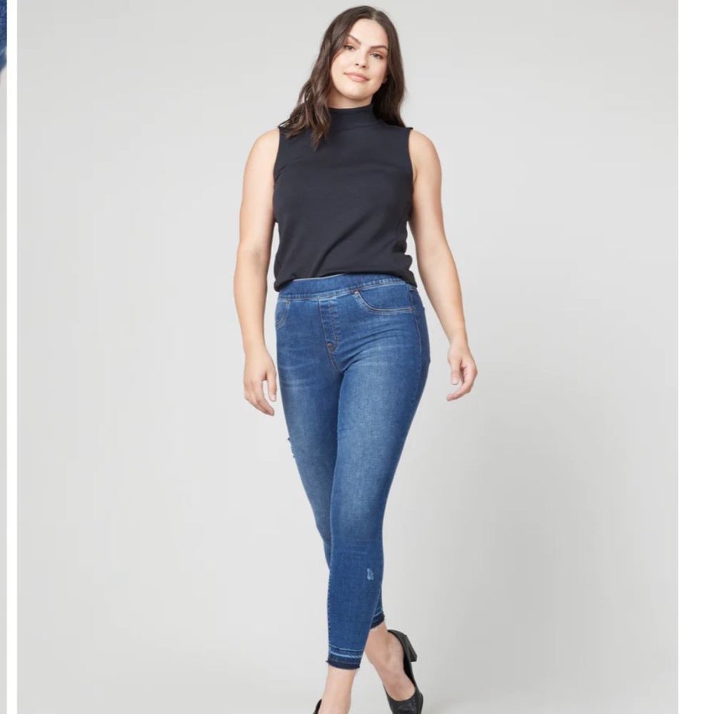 SPANX. Distressed Ankle Skinny Jeans, Medium Wash. Size M / Regular Length